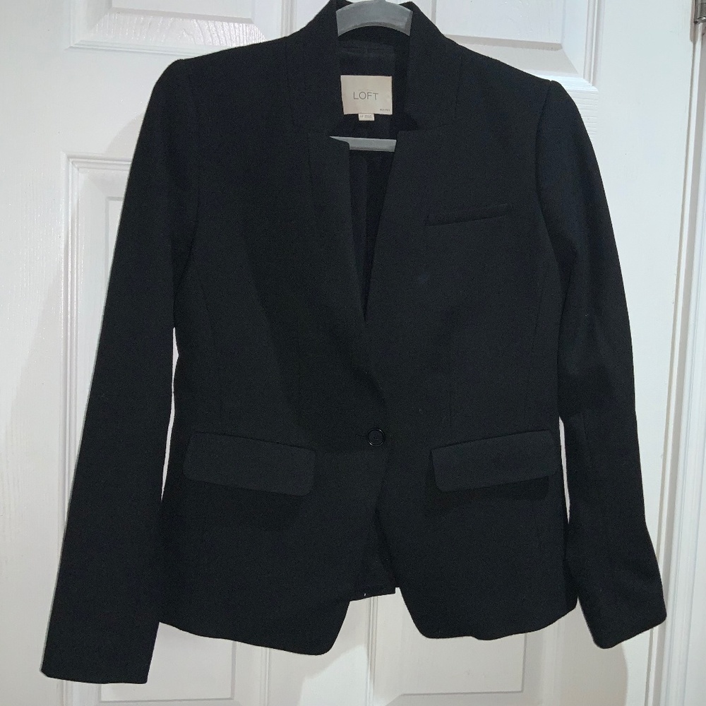 Loft Petites single button blazer Sz 0P flap pockets notched collar